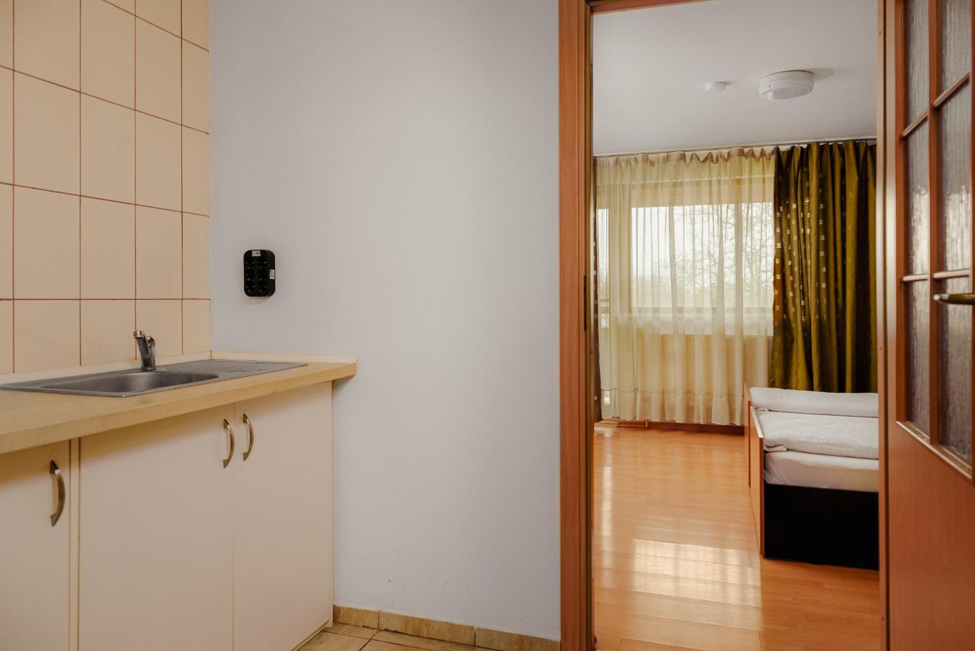 Business Transit To Therme & Bucharest Airport Săftica Exterior foto