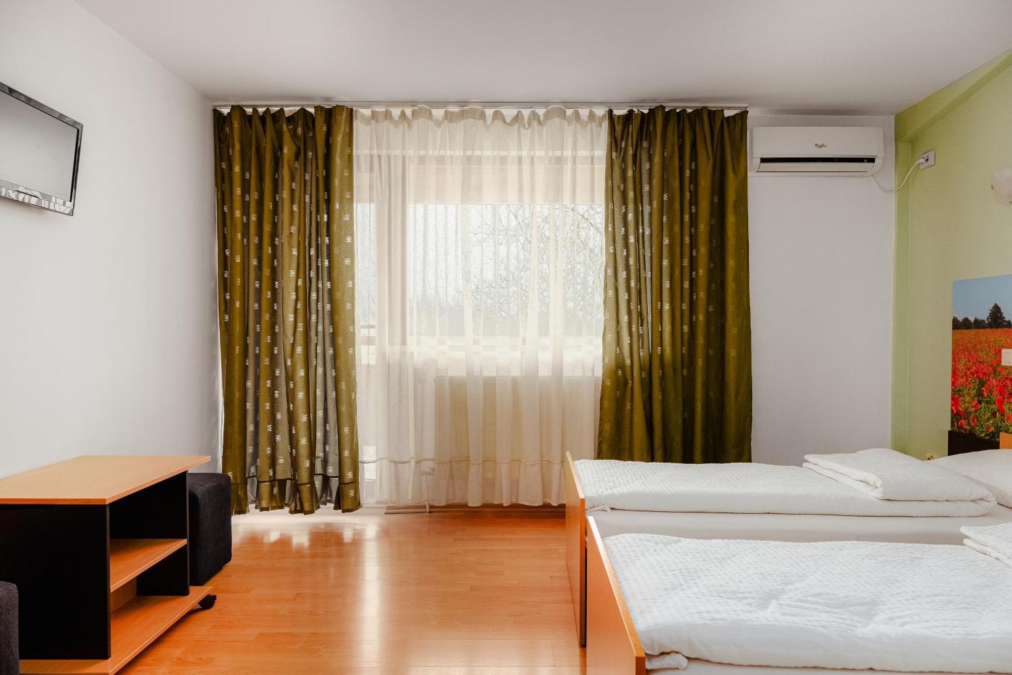 Business Transit To Therme & Bucharest Airport Săftica Exterior foto